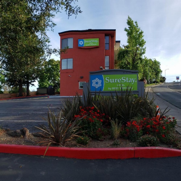 SureStay Hotel by Best Western Vallejo Napa Valley image 18