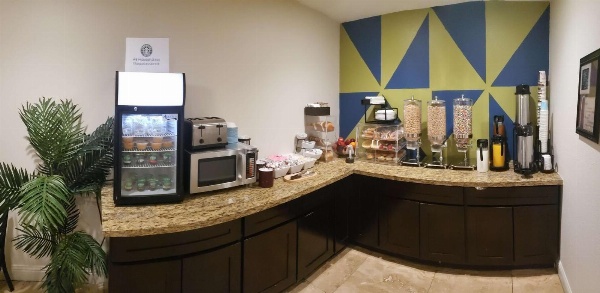 SureStay Hotel by Best Western Vallejo Napa Valley image 5
